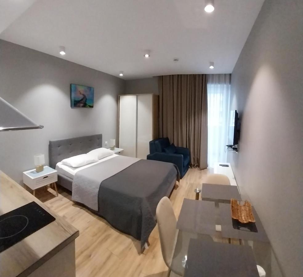 Luxury Apartments With Sea View Batumi Exterior photo