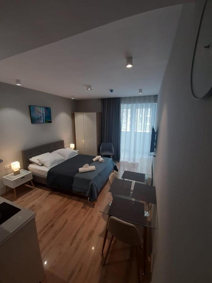 Luxury Apartments With Sea View Batumi Exterior photo
