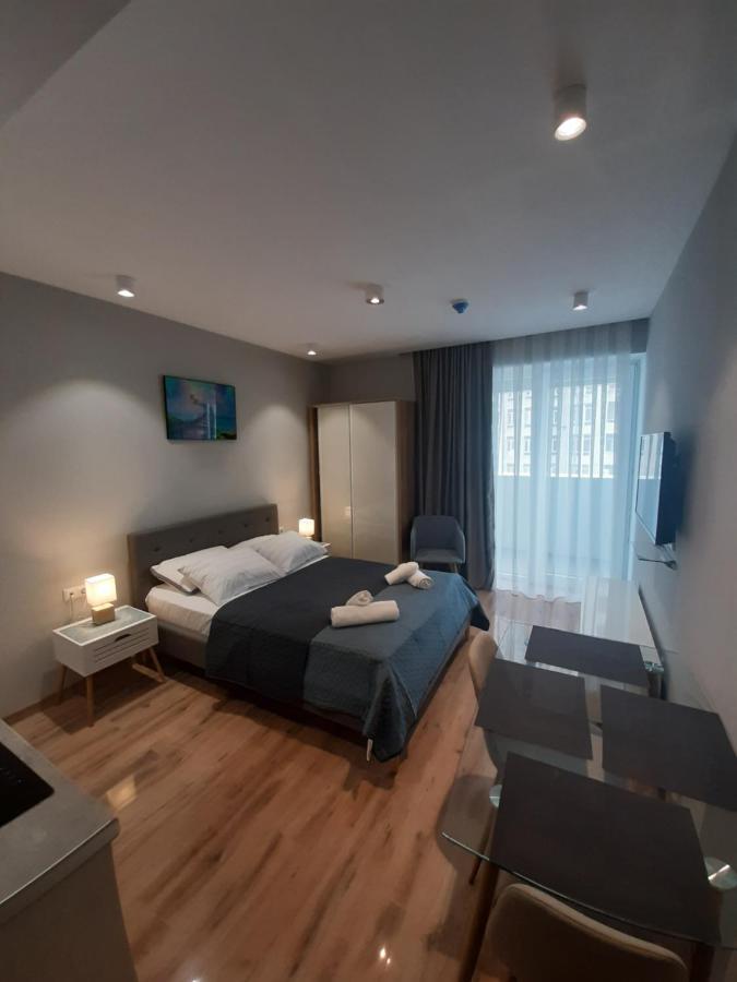 Luxury Apartments With Sea View Batumi Exterior photo